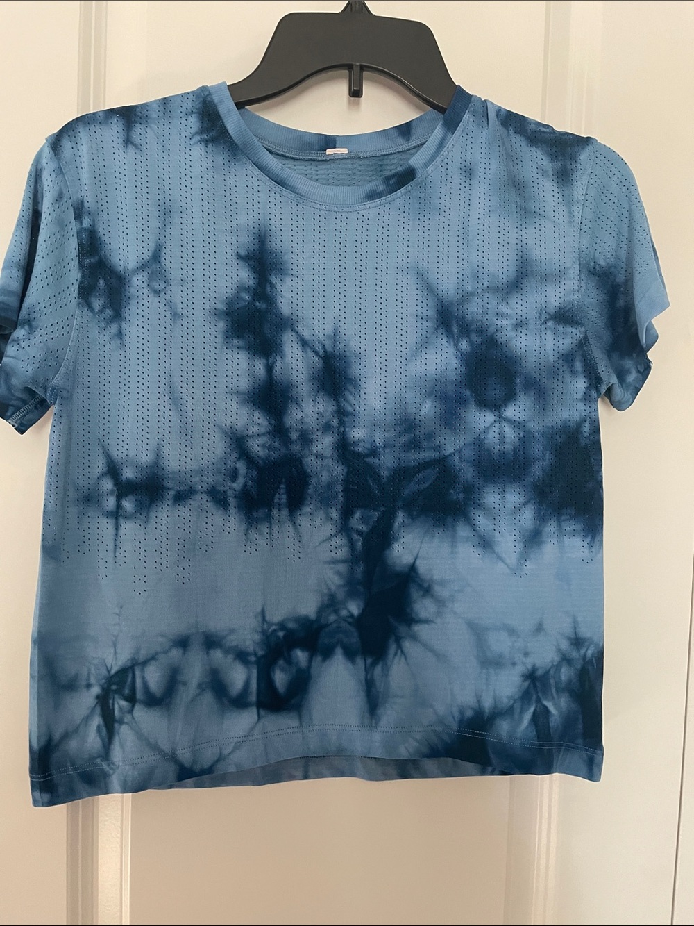Lululemon Smart Train Tie-Dye Blue Short Sleeve Women's shirt